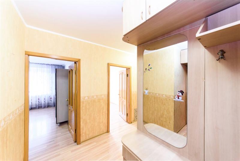 3-комн. квартира, 70 м², 1/7 этаж