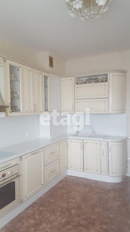2-комн. квартира, 88 м², 10/12 этаж