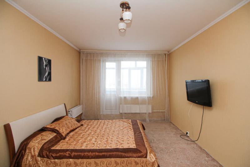 Квартира, Тюменская область, Нижневартовск, 13-й мкр, Пермская улица, 4. Фото 1