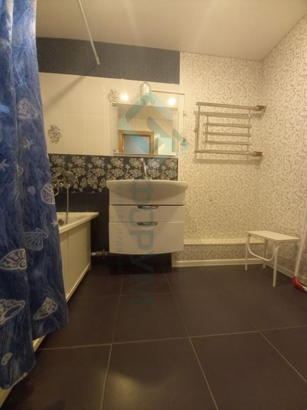 2-комн. квартира, 67.8 м², 2/17 этаж