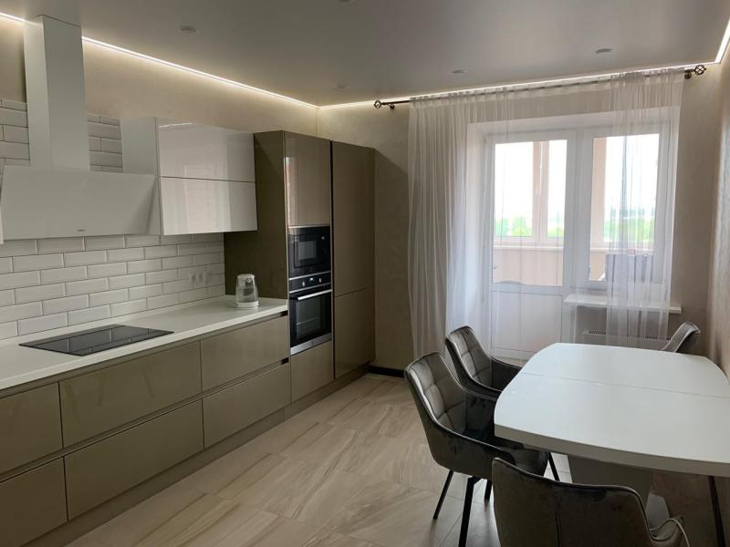 2-комн. квартира, 69 м², 9/17 этаж