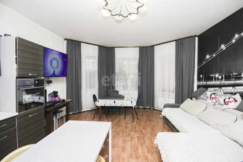 2-комн. квартира, 88 м², 4/12 этаж