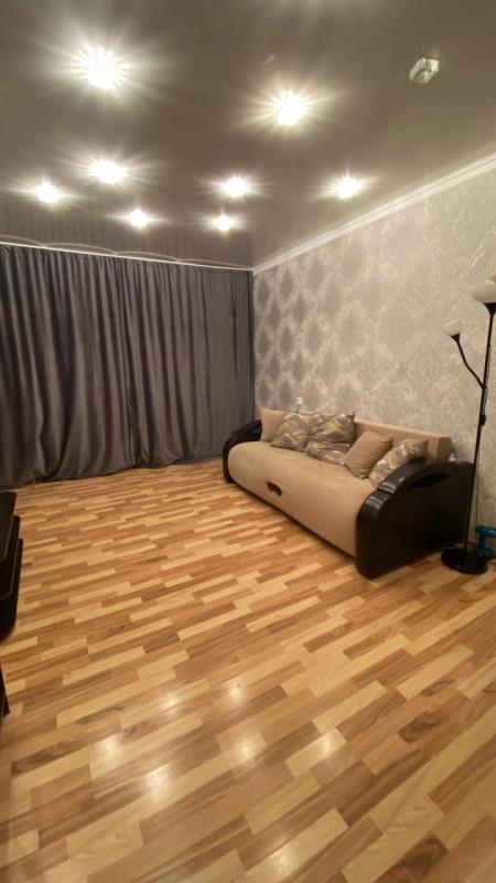 2-комн. квартира, 50 м², 1/9 этаж