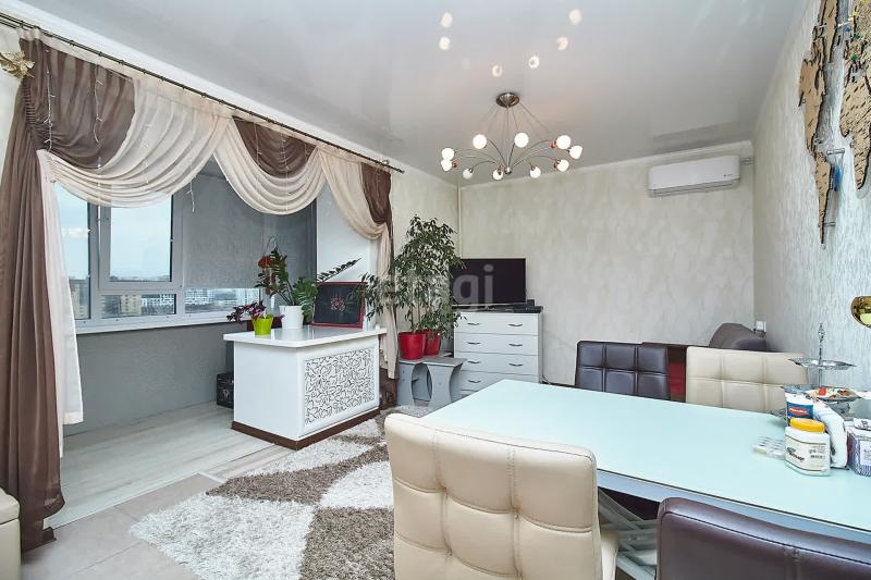 2-комн. квартира, 74 м², 14/14 этаж