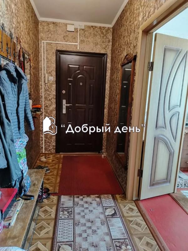 2-комн. квартира, 49 м², 4/5 этаж
