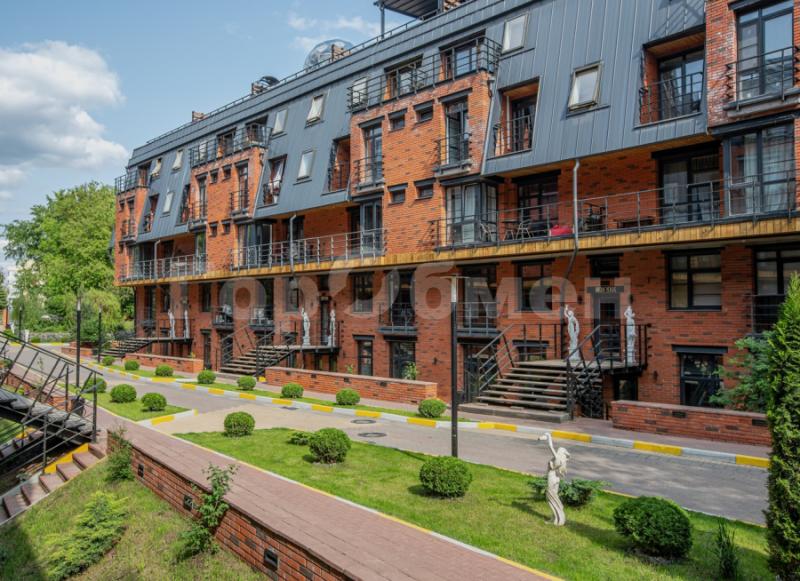 2-комн. квартира, 60 м², 2/4 этаж