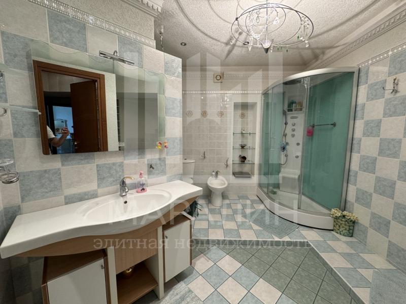 5-комн. квартира, 200 м², 11/13 этаж