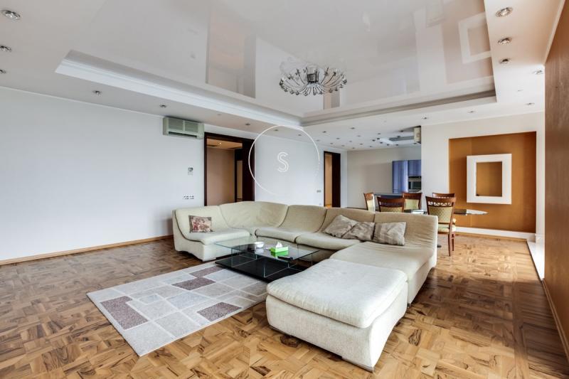 4-комнатная Квартира, 218 м2