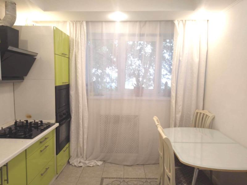 3-комн. квартира, 63.3 м², 1/9 этаж