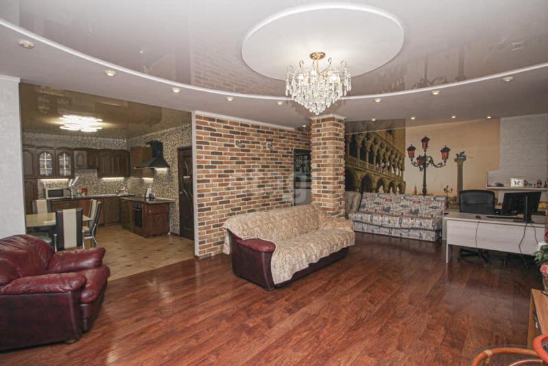 3-комн. квартира, 112 м², 6/15 этаж