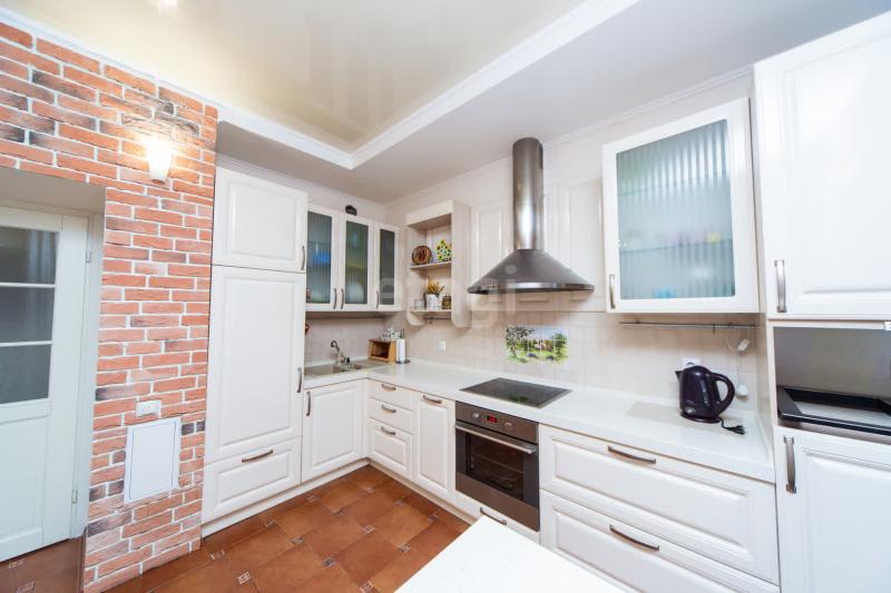 4-комн. квартира, 140 м², 11/16 этаж