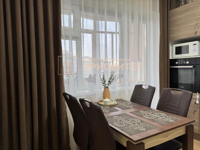2-комн. квартира, 62 м², 3/8 этаж