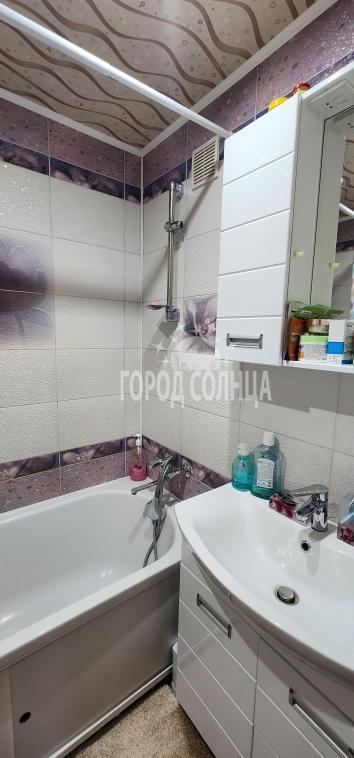 2-комн. квартира, 56 м², 2/5 этаж