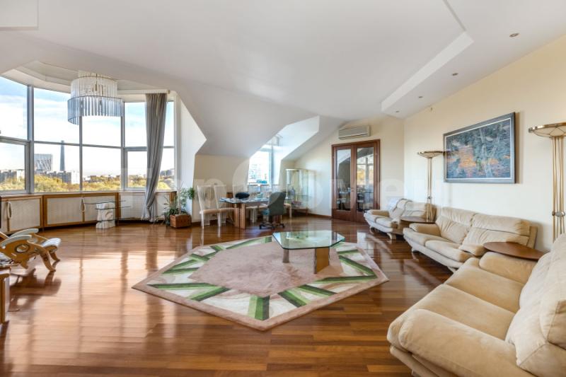 4-комнатная Квартира, 260.8 м2