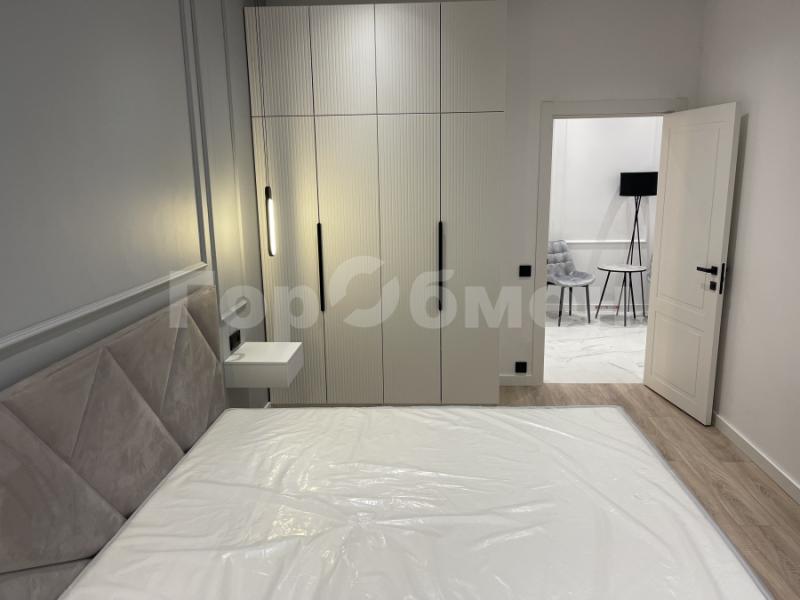 2-комн. квартира, 78 м², 7/18 этаж