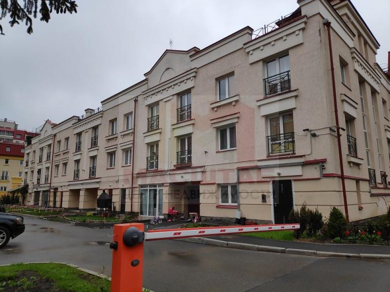 5-комн. квартира, 233 м², 3/3 этаж