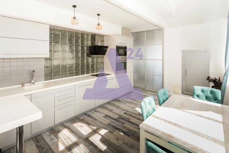 4-комн. квартира, 127 м², 7/8 этаж