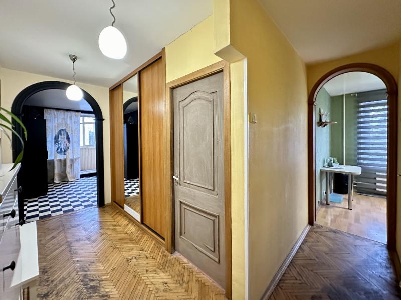 4-комнатная Квартира, 83.2 м2