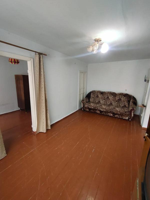 2-комн. квартира, 40 м², 2/5 этаж