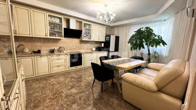 3-комн. квартира, 130.7 м², 5/25 этаж
