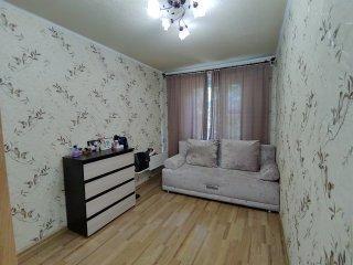 3-комн. квартира, 60 м², 1/9 этаж
