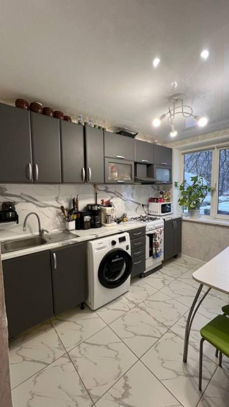 3-комн. квартира, 61 м², 1/9 этаж