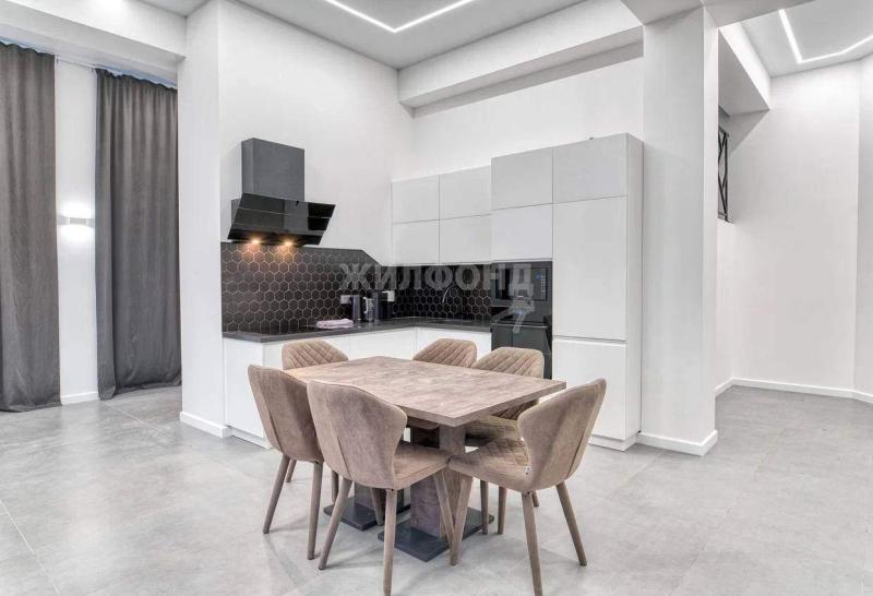 6-комн. квартира, 160 м², 11/12 этаж
