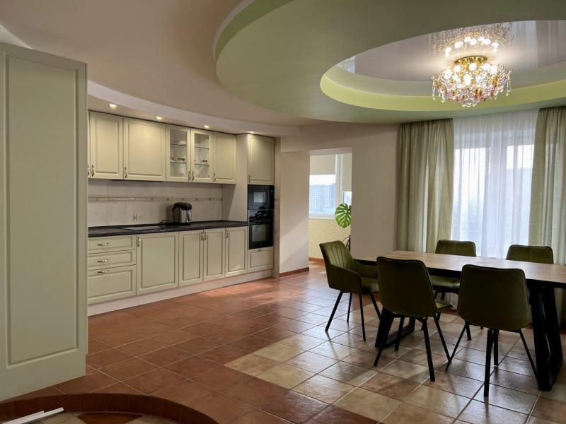4-комнатная Квартира, 268 м2