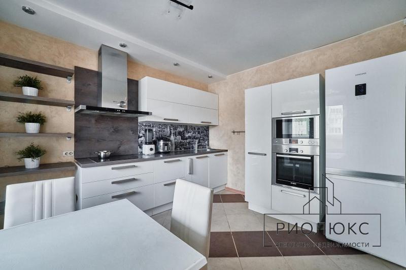 3-комнатная Квартира, 90 м2