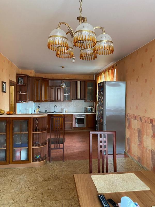 3-комн. квартира, 104 м², 6/12 этаж