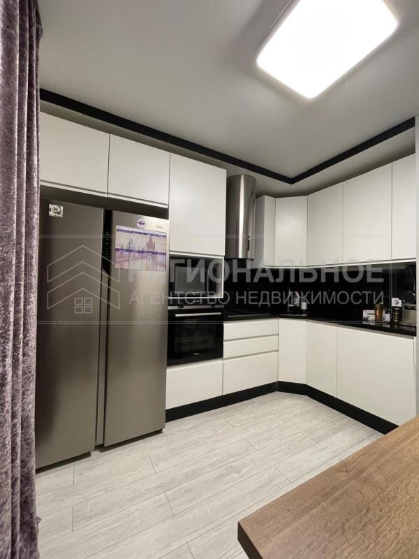 3-комн. квартира, 70 м², 10/17 этаж