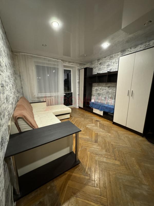 2-комн. квартира, 42 м², 3/5 этаж
