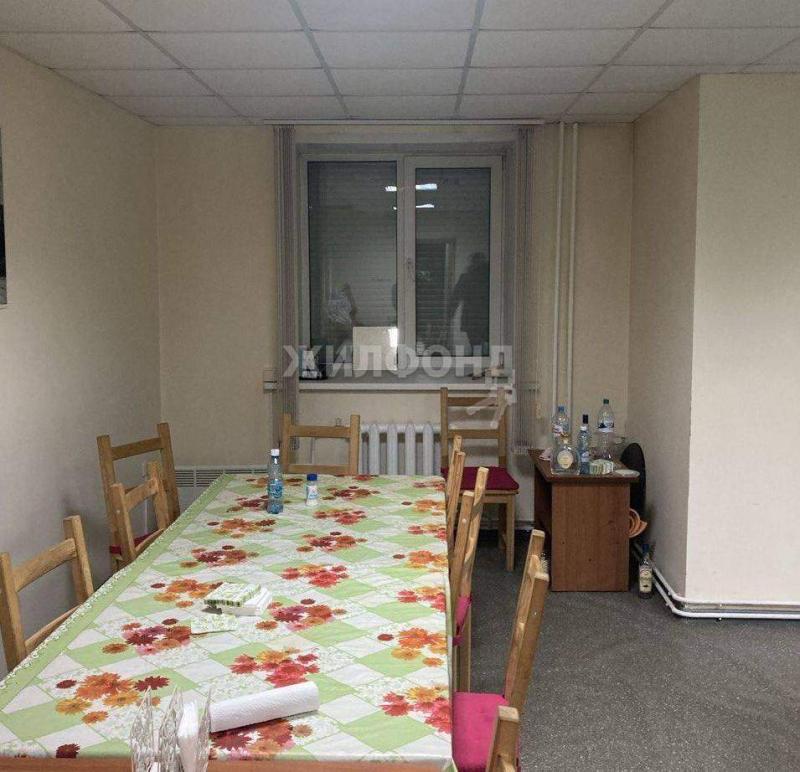 2-комн. квартира, 70.3 м², 1/10 этаж