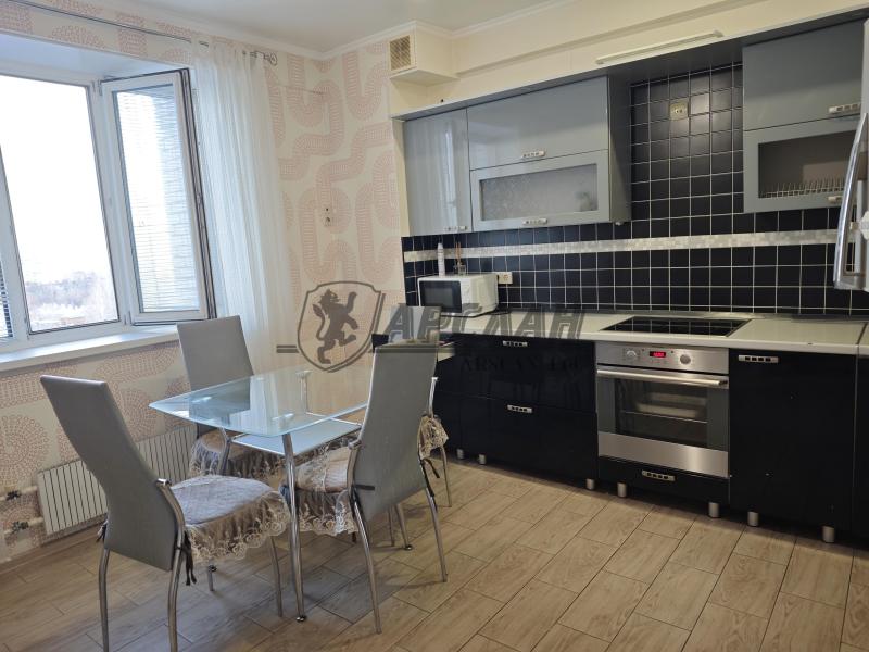 2-комн. квартира, 68 м², 9/12 этаж