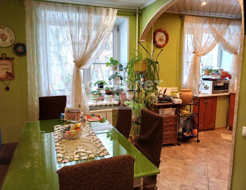 3-комн. квартира, 62.7 м², 2/5 этаж