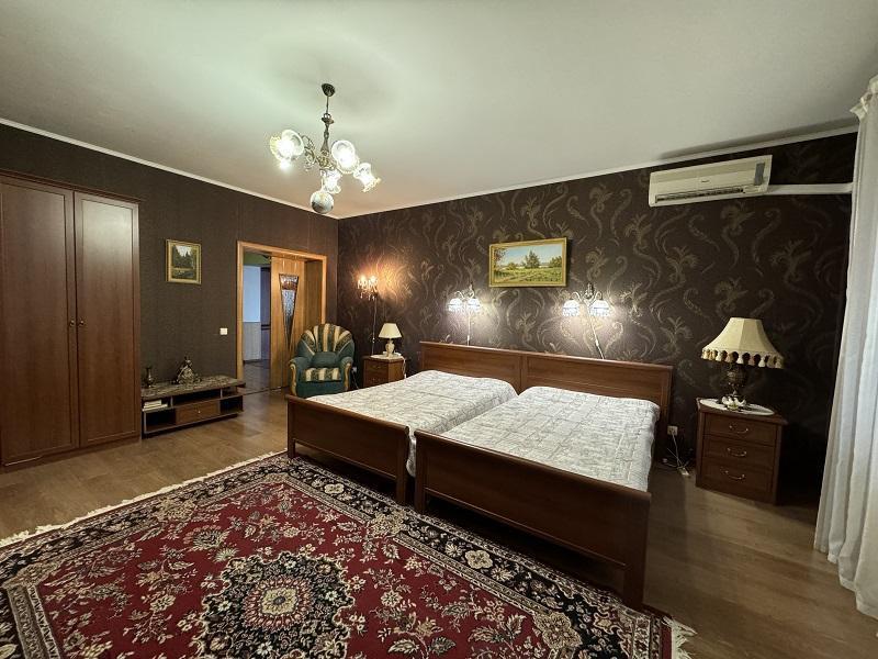 2-комн. квартира, 118 м², 10/10 этаж