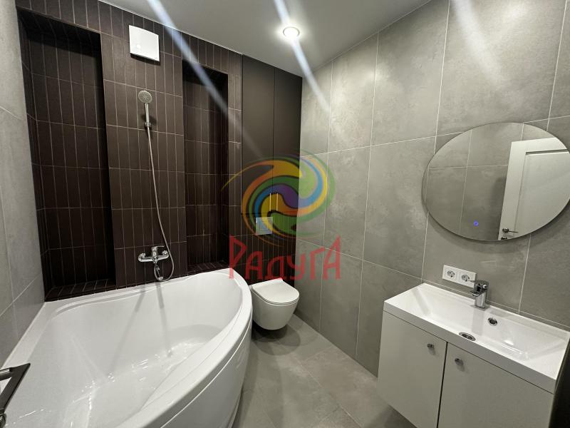 2-комн. квартира, 72.25 м², 8/9 этаж