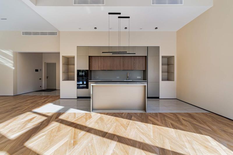 5-комнатная Квартира, 235 м2