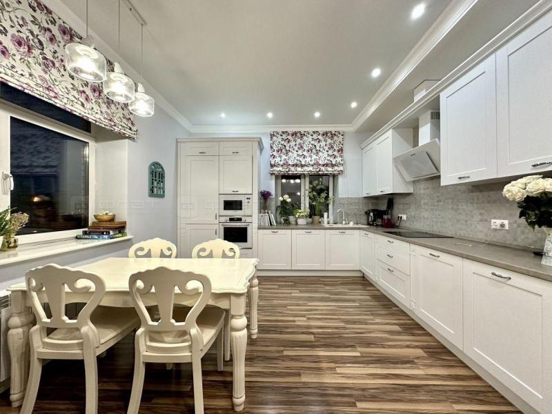 3-комн. квартира, 92 м², 3/5 этаж