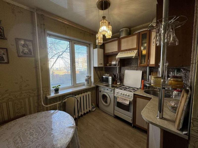 2-комн. квартира, 47 м², 1/4 этаж