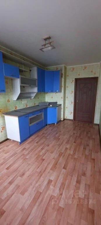 3-комн. квартира, 82 м², 10/15 этаж