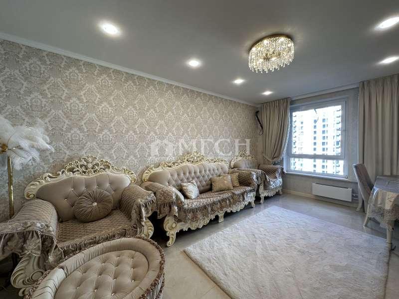 2-комн. квартира, 70 м², 7/14 этаж