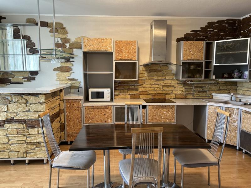 3-комн. квартира, 118 м², 11/14 этаж