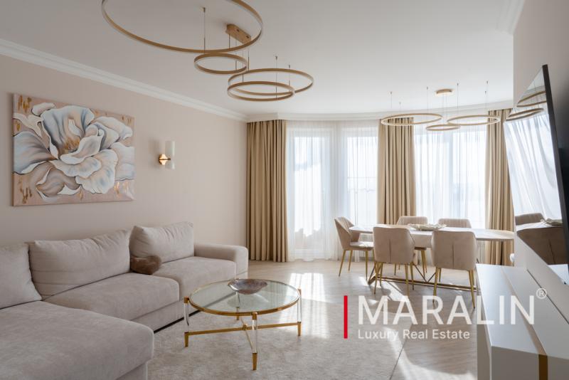 6-комн. квартира, 210 м², 2/10 этаж