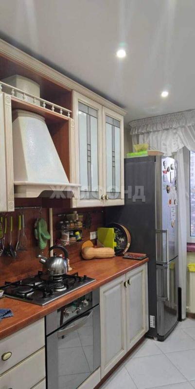 2-комн. квартира, 60 м², 4/9 этаж