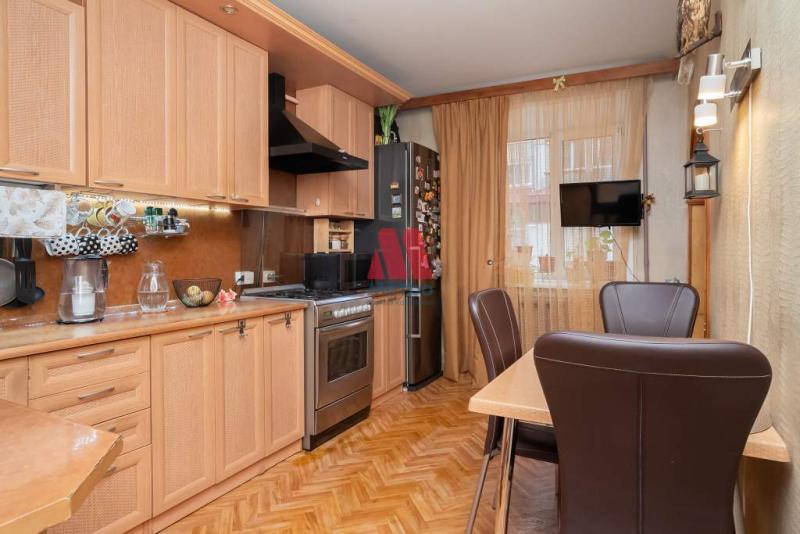 2-комн. квартира, 52.2 м², 1/5 этаж