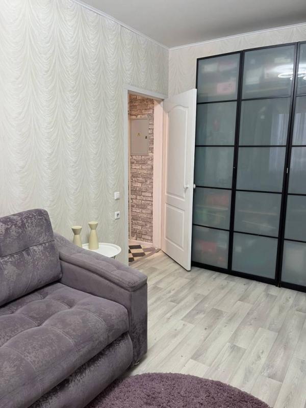2-комн. квартира, 43 м², 3/10 этаж