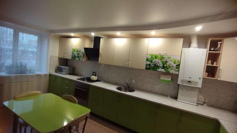 2-комн. квартира, 80.3 м², 1/6 этаж