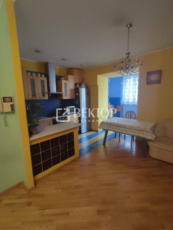 2-комн. квартира, 88.9 м², 1/5 этаж