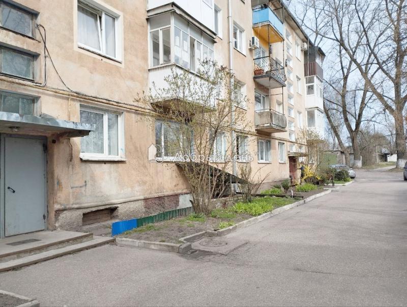 2-комн. квартира, 42 м², 1/4 этаж